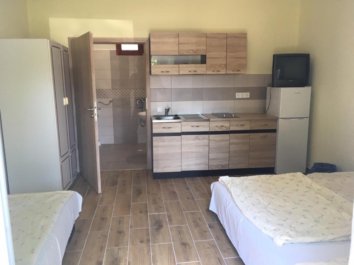Matroz Siofok Hotell Exteriör bild