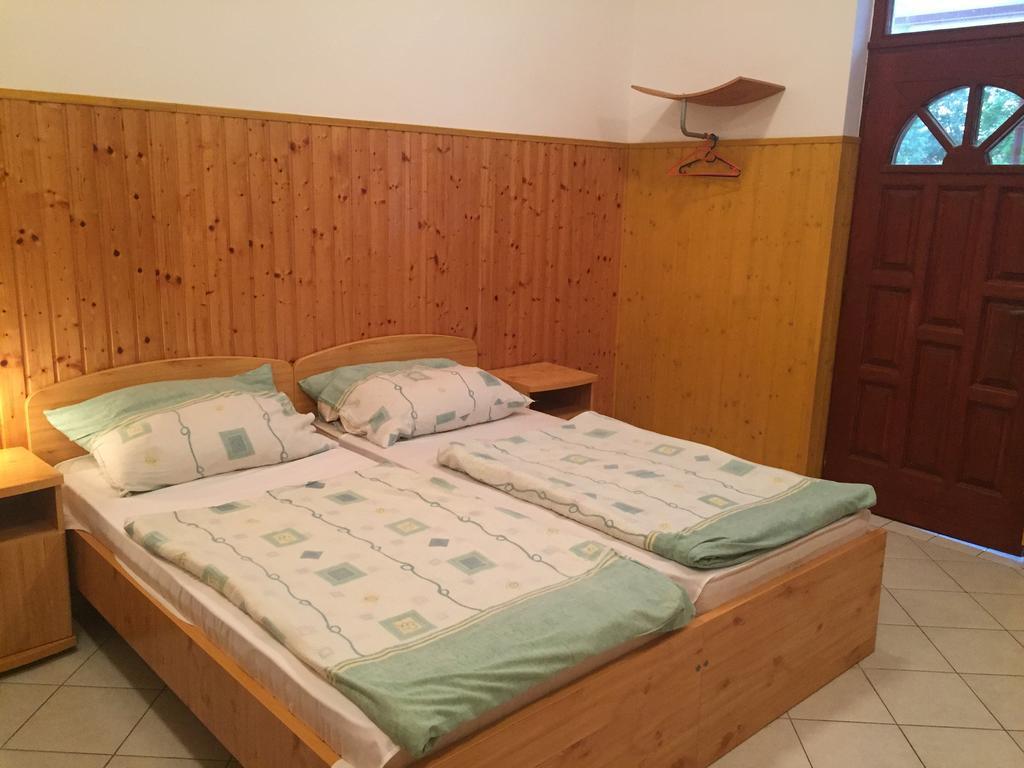 Matroz Siofok Hotell Exteriör bild
